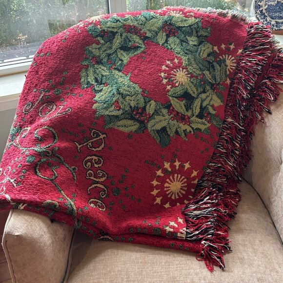 Christmas Throw Wreaths Of The Season Holiday Tapestry Blanket 51” X 68” - Picture 3 of 16